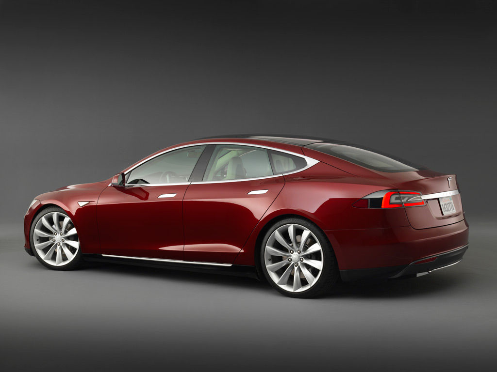 Tesla Model S 85D (376 Hp)